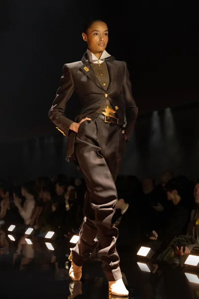 Look 17